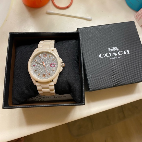 Coach Watch - Picture 2 of 8